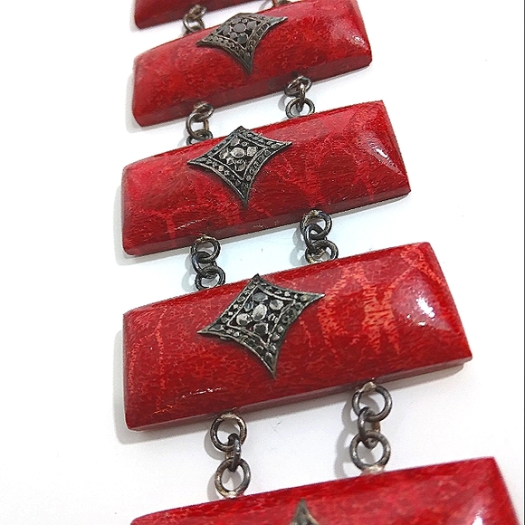 Vintage & Divine STERLING SILVER & APPLE CORAL Bracelet - Picture 5 of 5